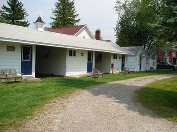 Lucky Horseshoe Cabins Ξενοδοχείο Au Sable Εξωτερικό φωτογραφία
